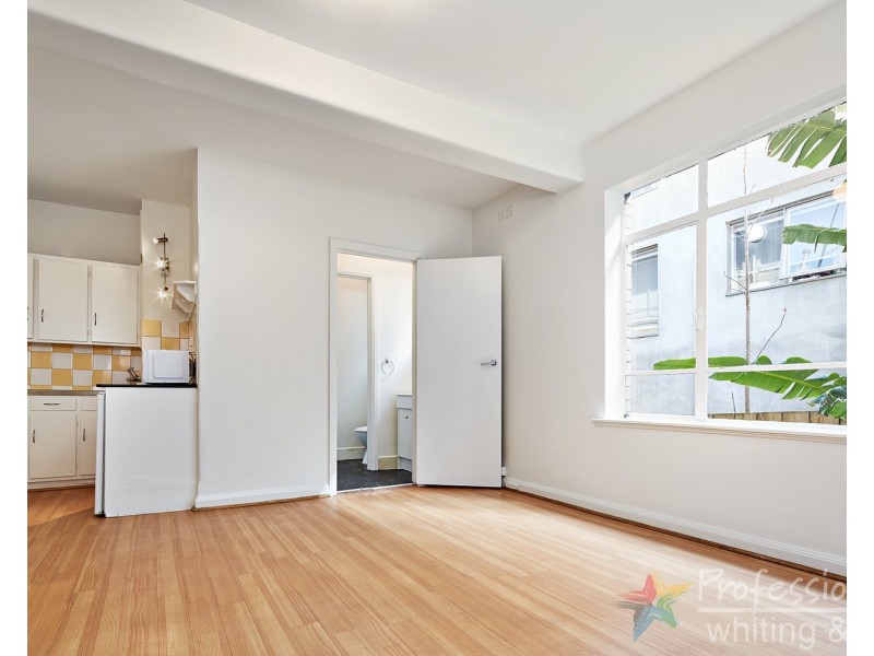 18/42 Waterloo Crescent, St Kilda VIC 3182