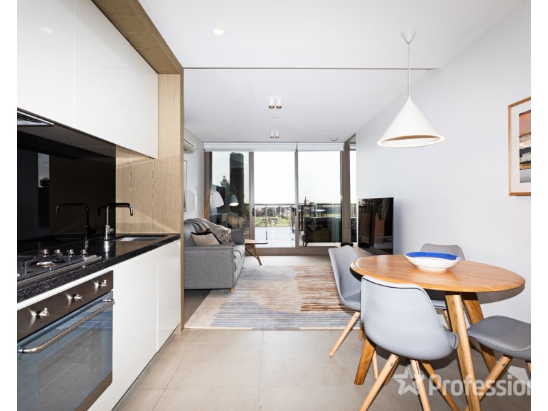 902/74 Queens Road, Melbourne VIC 3004