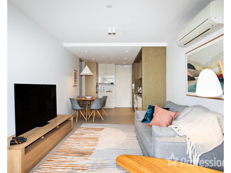 902/74 Queens Road, Melbourne VIC 3004