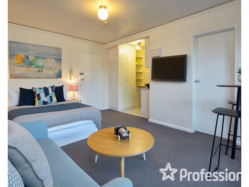 18/82 Grey Street, St Kilda VIC 3182