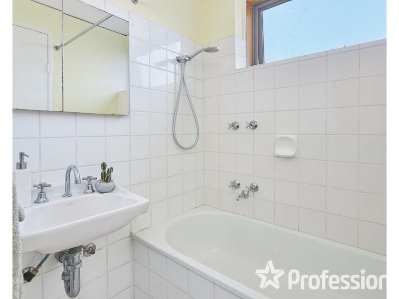 18/82 Grey Street, St Kilda VIC 3182