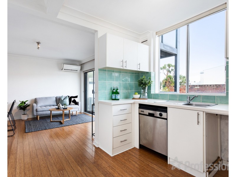 2/45 Clyde Street, St Kilda VIC 3182