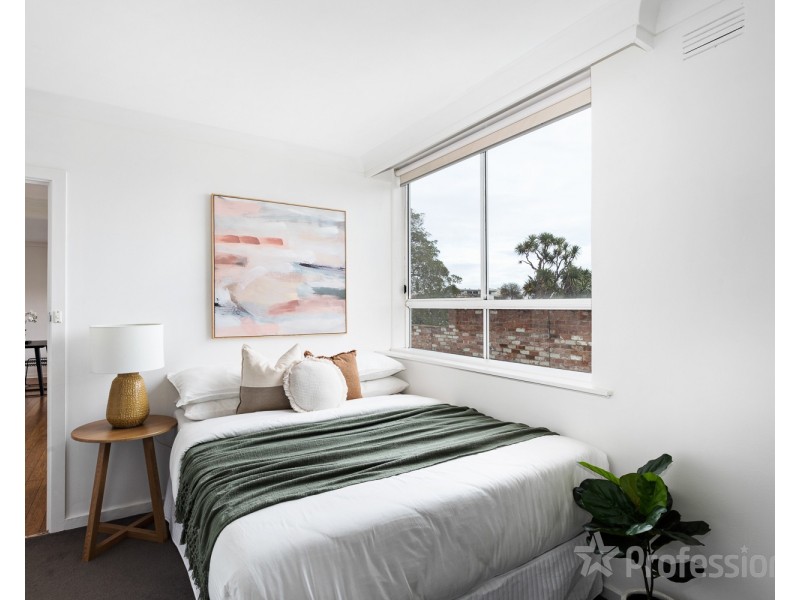 2/45 Clyde Street, St Kilda VIC 3182