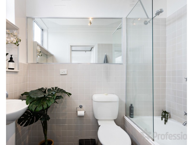 2/45 Clyde Street, St Kilda VIC 3182