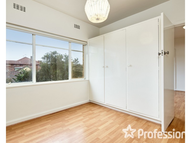 4/4 Newton Court, St Kilda VIC 3182
