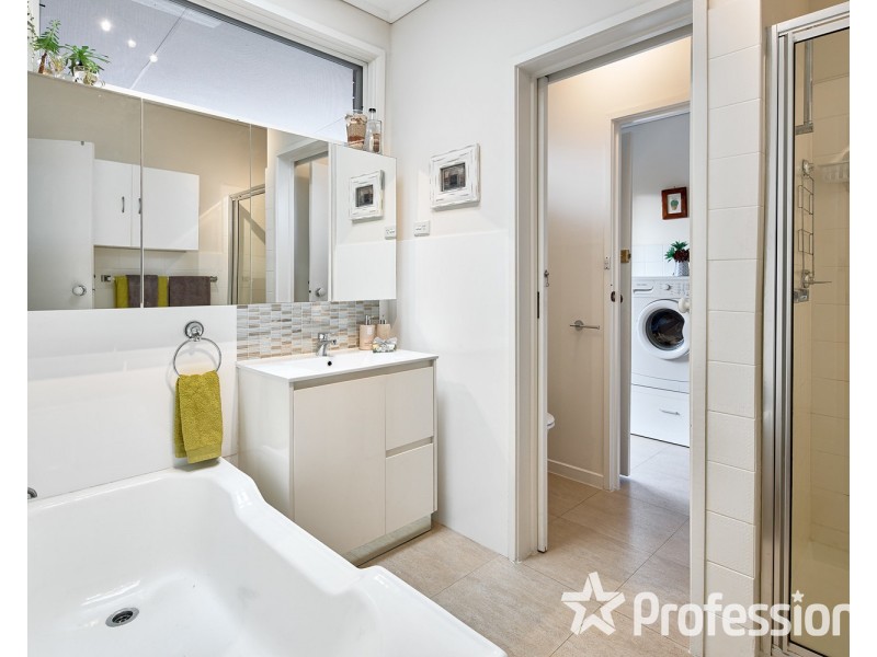 2/4-6 Cluden Street, Brighton East VIC 3187