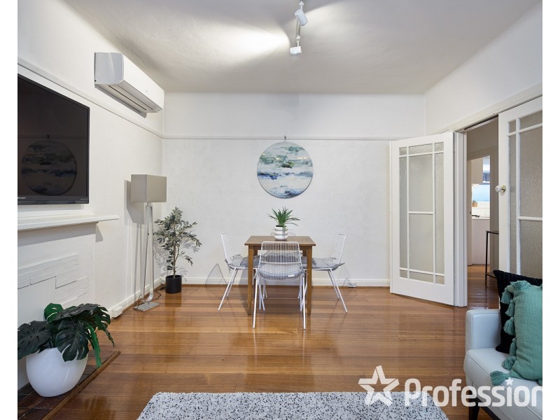 1/27 Eildon Road, St Kilda VIC 3182