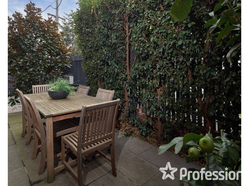 1/27 Eildon Road, St Kilda VIC 3182