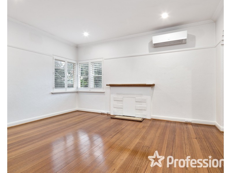 2/27 Eildon Road, St Kilda VIC 3182