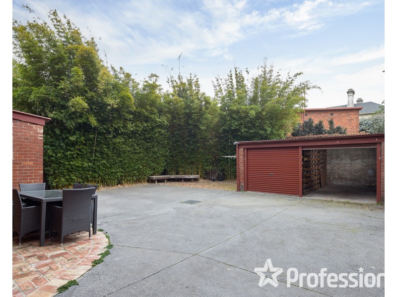 2/27 Eildon Road, St Kilda VIC 3182