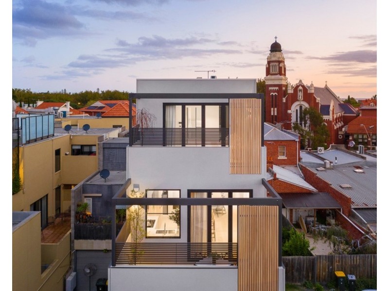 24 Dante Lane, Elwood VIC 3184