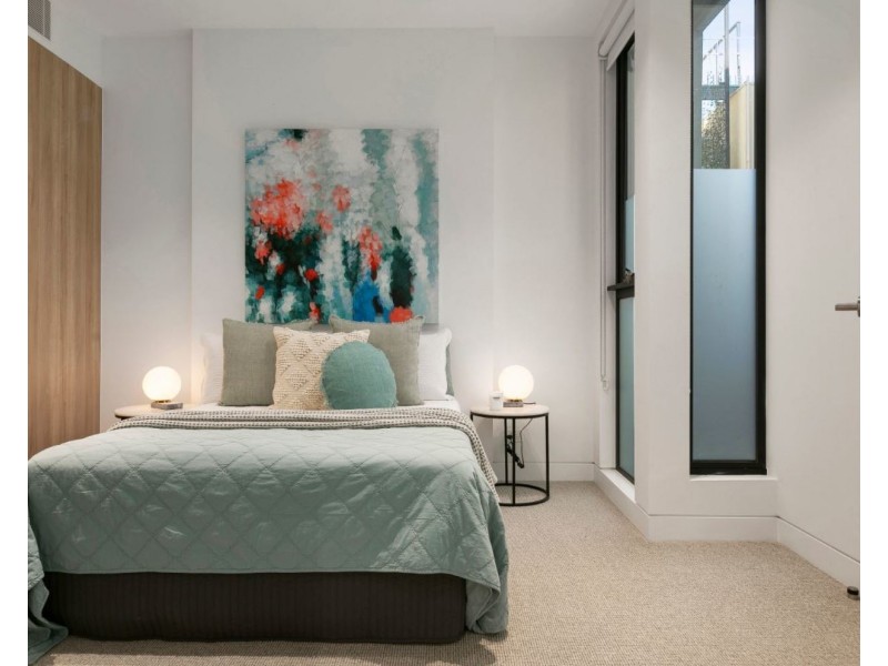 24 Dante Lane, Elwood VIC 3184