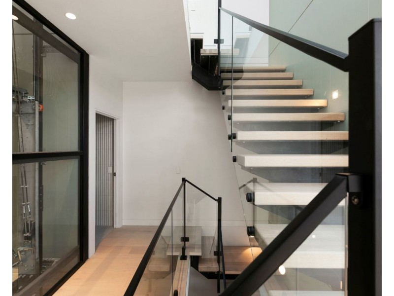 24 Dante Lane, Elwood VIC 3184