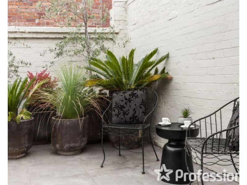 8 West Beach Road, St Kilda West VIC 3182