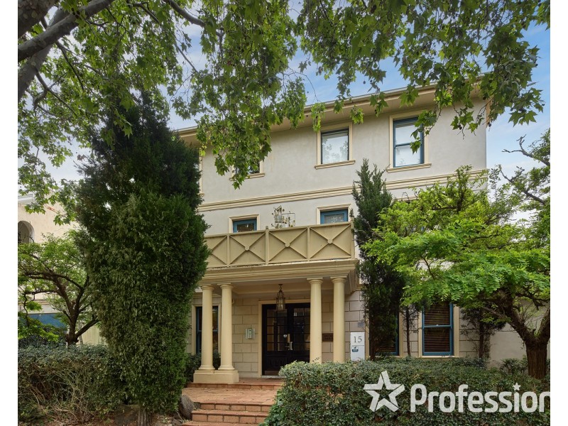 27/15 Acland Street, St Kilda VIC 3182