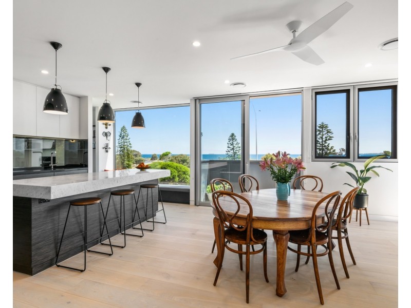 1/87 Marine Parade, Elwood VIC 3184