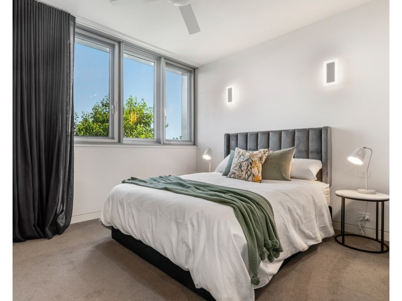 1/87 Marine Parade, Elwood VIC 3184