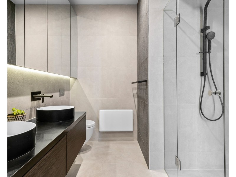 1/87 Marine Parade, Elwood VIC 3184