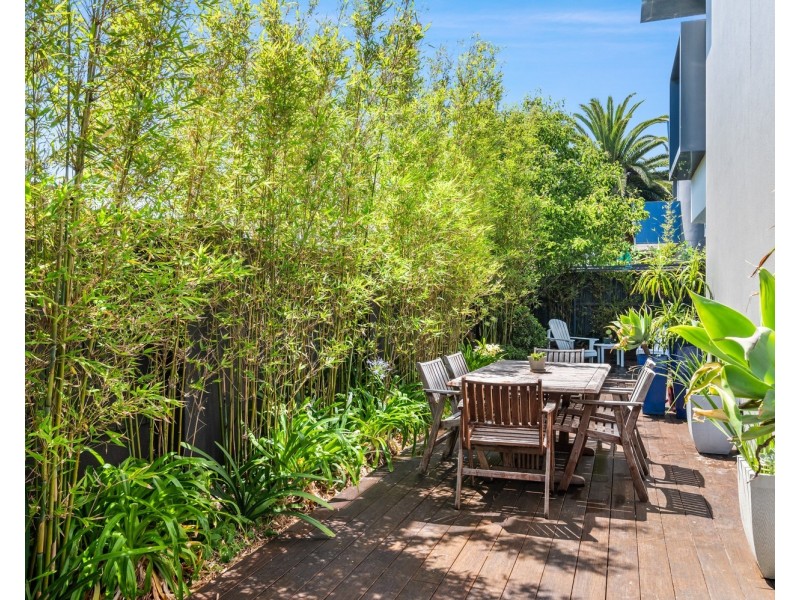 1/87 Marine Parade, Elwood VIC 3184