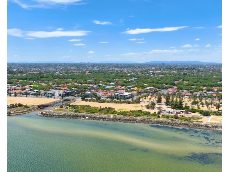 1/87 Marine Parade, Elwood VIC 3184