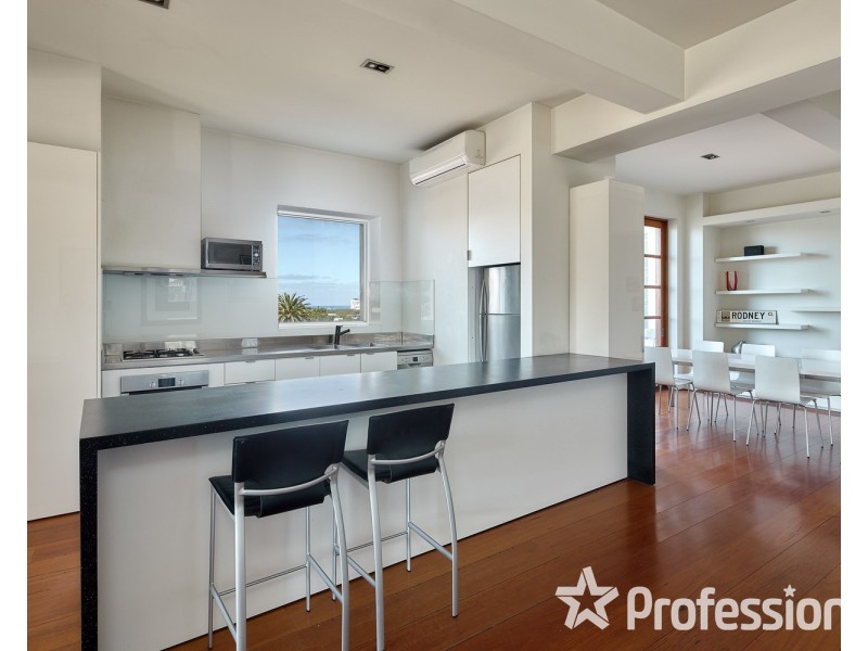 10B/171  Fitzroy Street, St Kilda VIC 3182