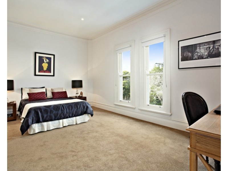 3B Lewisham Road, Windsor VIC 3181