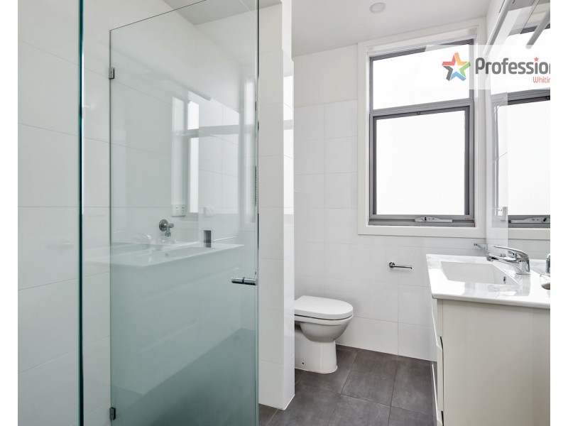 1/4 Burnett Street, St Kilda VIC 3182