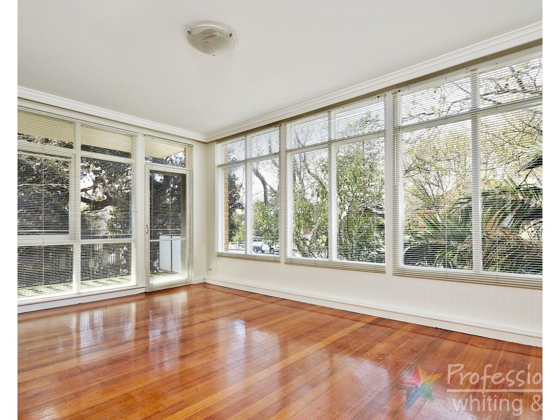 2/64 Broadway, Elwood VIC 3184