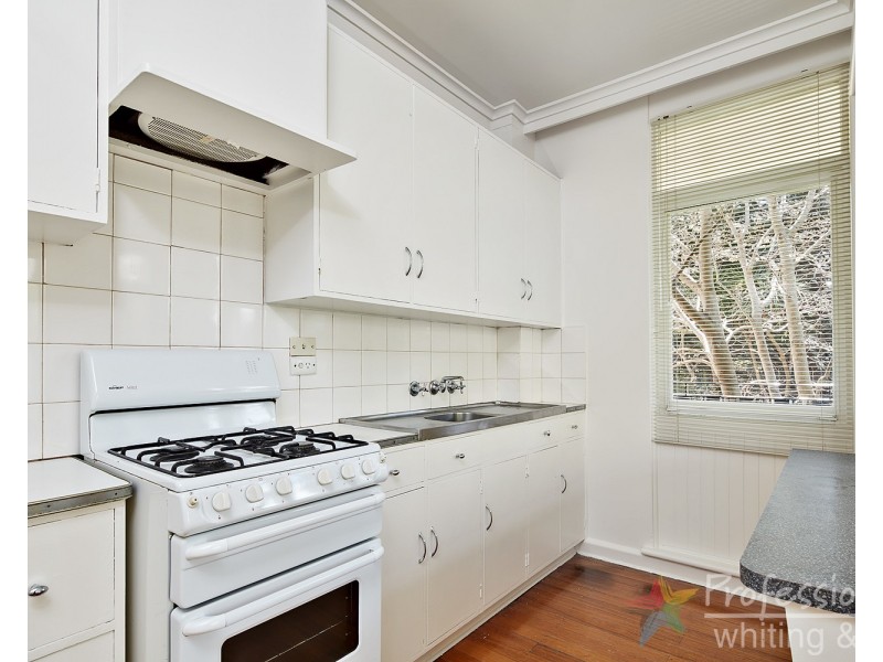 2/64 Broadway, Elwood VIC 3184