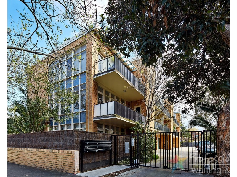 2/64 Broadway, Elwood VIC 3184