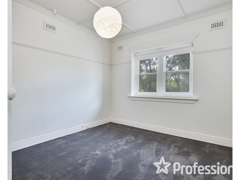 4/2 Inverleith Court, St Kilda VIC 3182