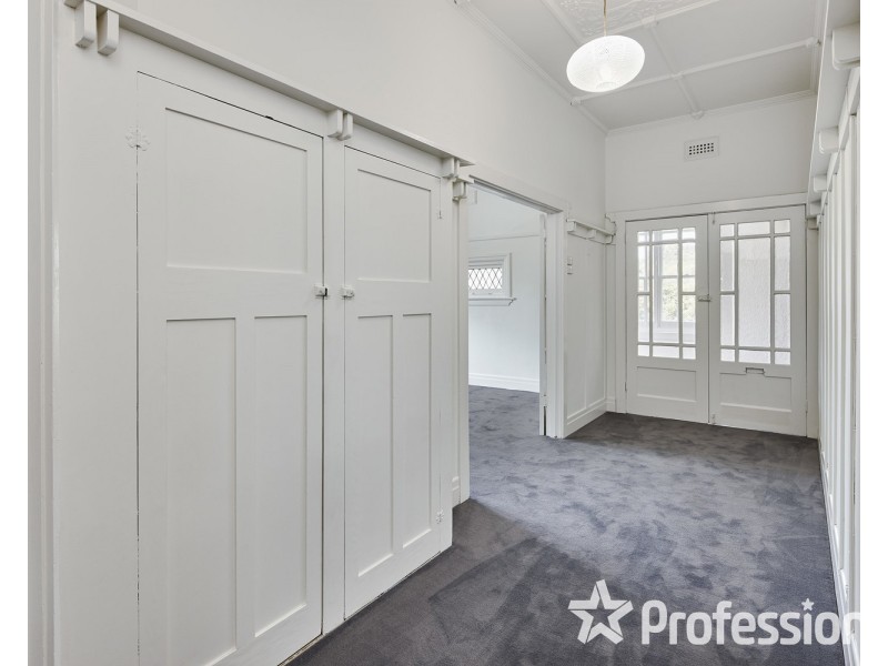 4/2 Inverleith Court, St Kilda VIC 3182