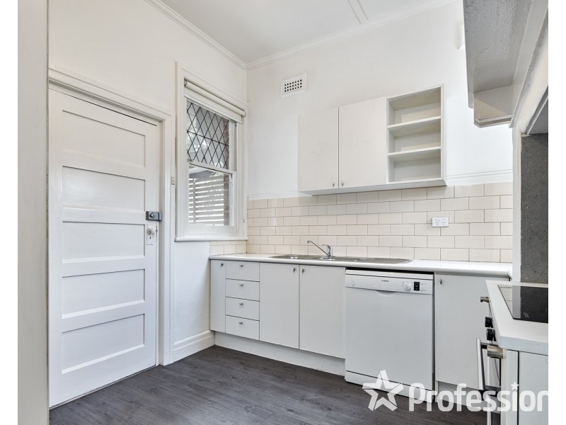 4/2 Inverleith Court, St Kilda VIC 3182
