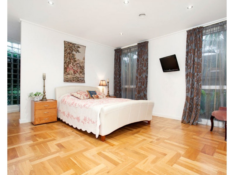 24 Kean Street, Caulfield South VIC 3162