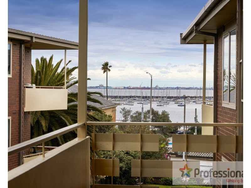 28/1-2 The Esplanade, St Kilda VIC 3182