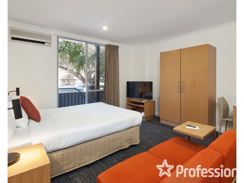 2a/1 Eildon Road, St Kilda VIC 3182