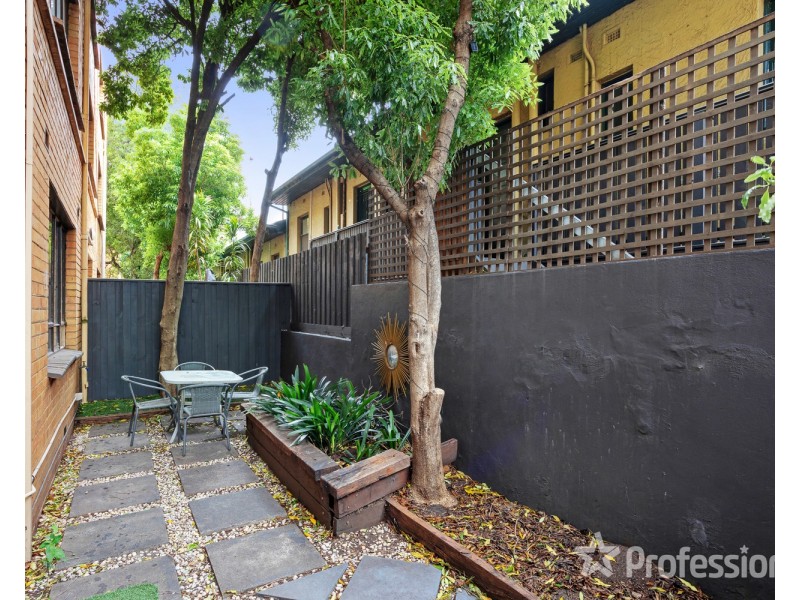2/37 Grey Street, St Kilda VIC 3182