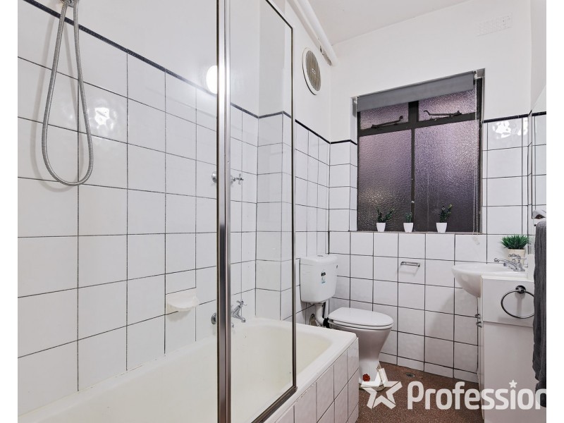 2/37 Grey Street, St Kilda VIC 3182