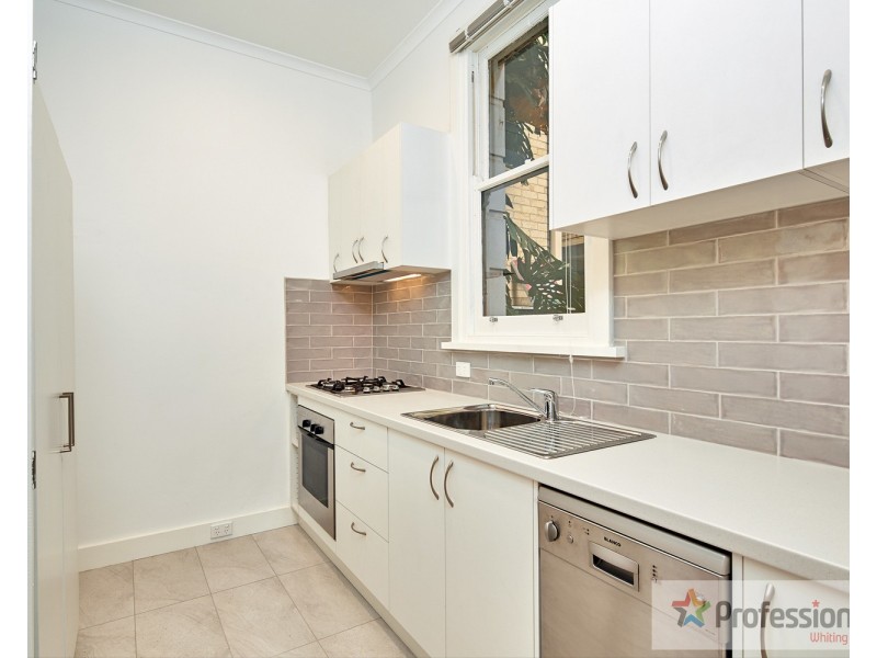 1/6 Burnett Street, St Kilda VIC 3182