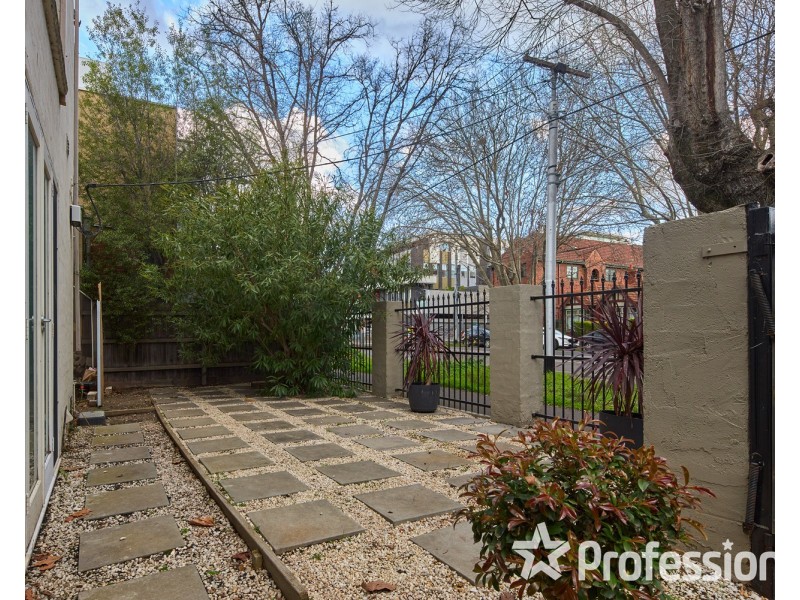 4/4 Park Street, St Kilda West VIC 3182