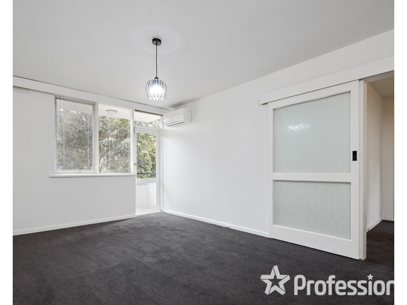 9/8 Robe Street, St Kilda VIC 3182