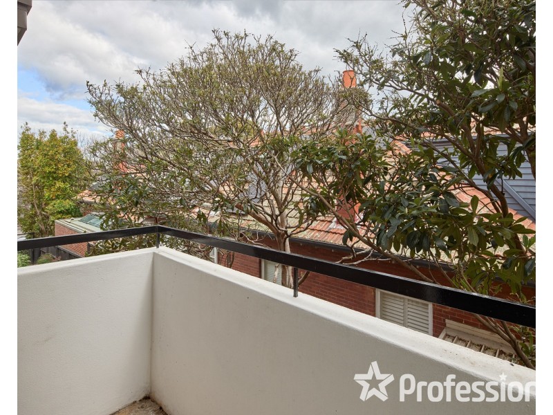 9/8 Robe Street, St Kilda VIC 3182