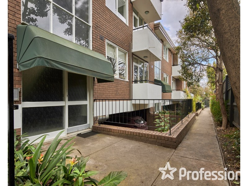 9/8 Robe Street, St Kilda VIC 3182