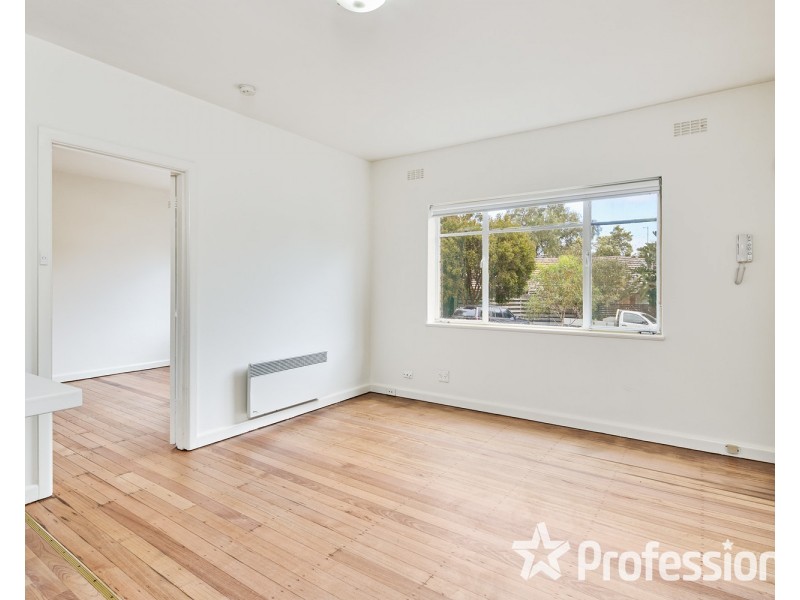 2/4 Newton Court, St Kilda VIC 3182