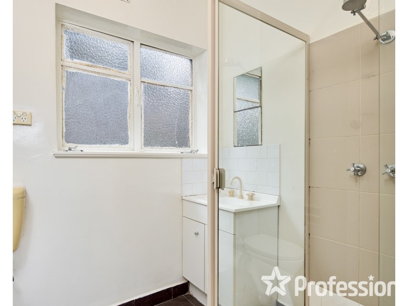 2/4 Newton Court, St Kilda VIC 3182