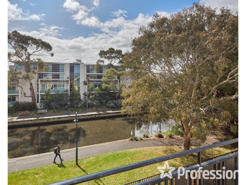 11/64 Broadway, Elwood VIC 3184