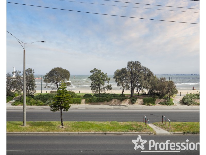 3/16 Marine Parade, St Kilda VIC 3182