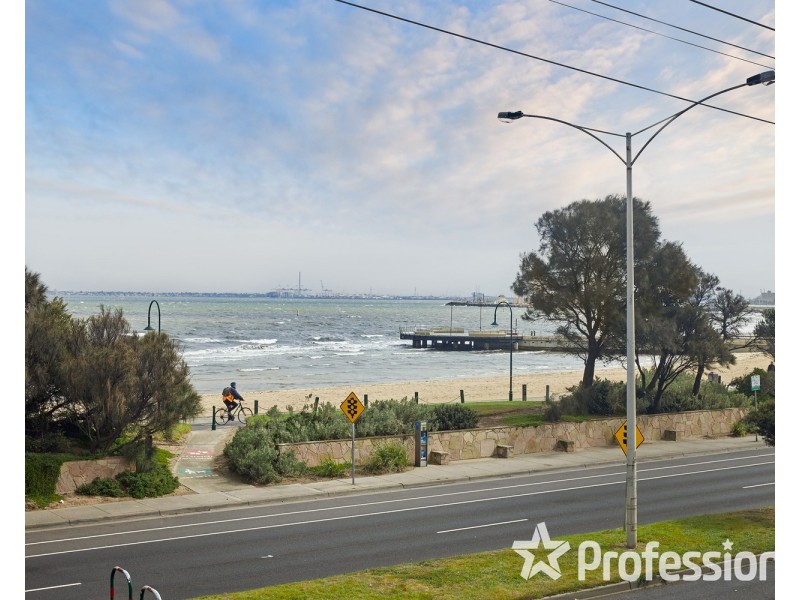3/16 Marine Parade, St Kilda VIC 3182