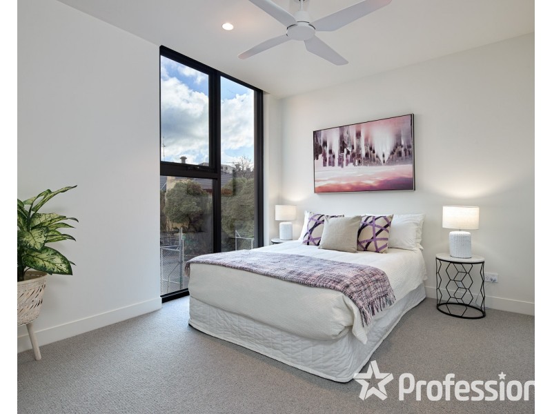 4 Little Grey Street, St Kilda VIC 3182