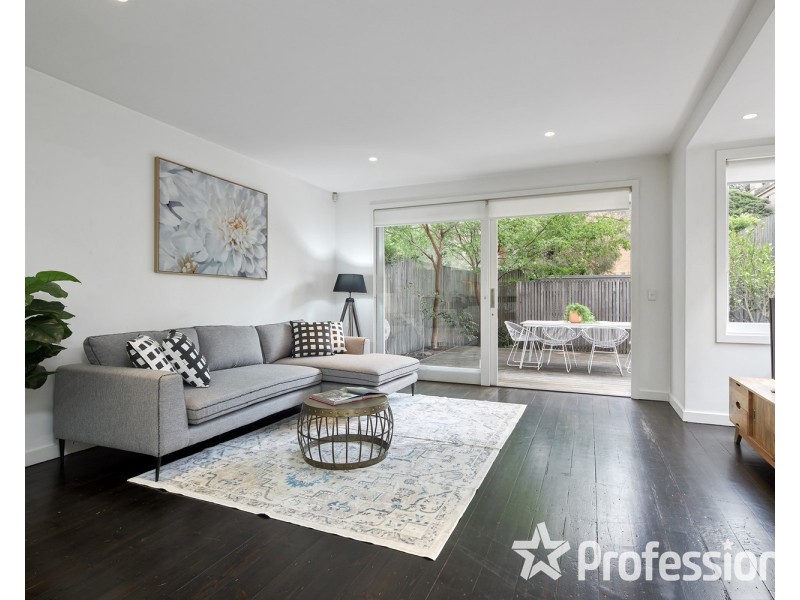 24 Burnett Street, St Kilda VIC 3182